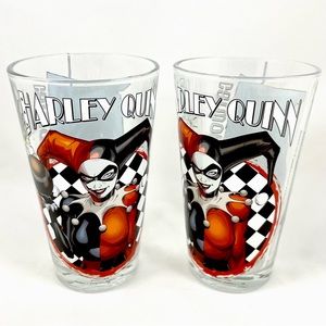 Vintage DC Comics Harley Quinn & Catwoman 16 oz. Set of 2 Pint Glasses